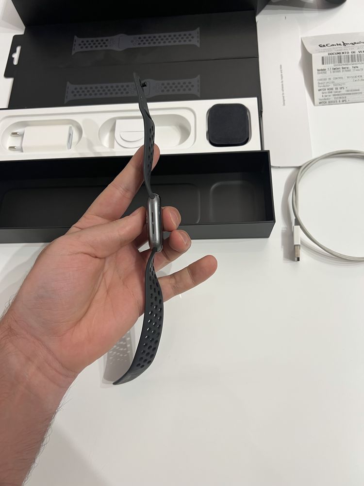 Apple Watch Series 5 GPS + Cellular