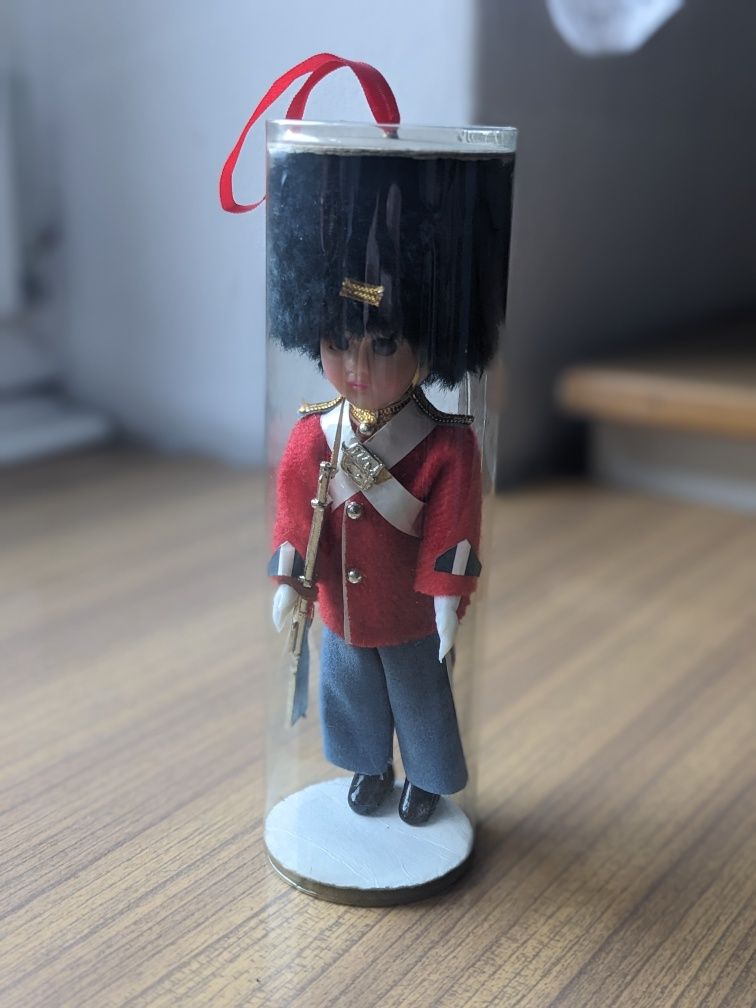 Lalka gwardzistą brytyjski. Royal Guard Toy