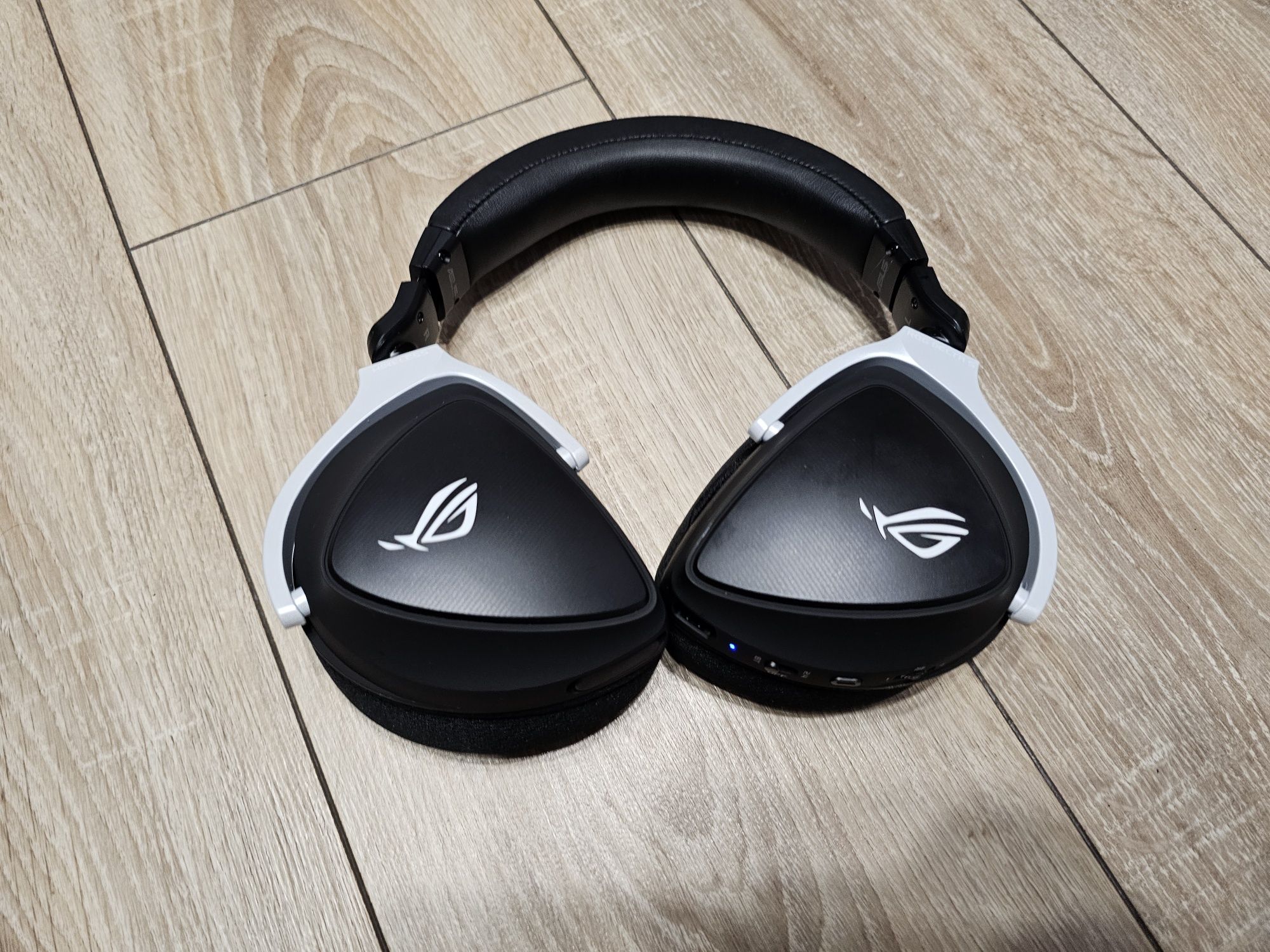 Донгл в комплекті Навушники з мікрофоном ASUS ROG Delta S Wireless
