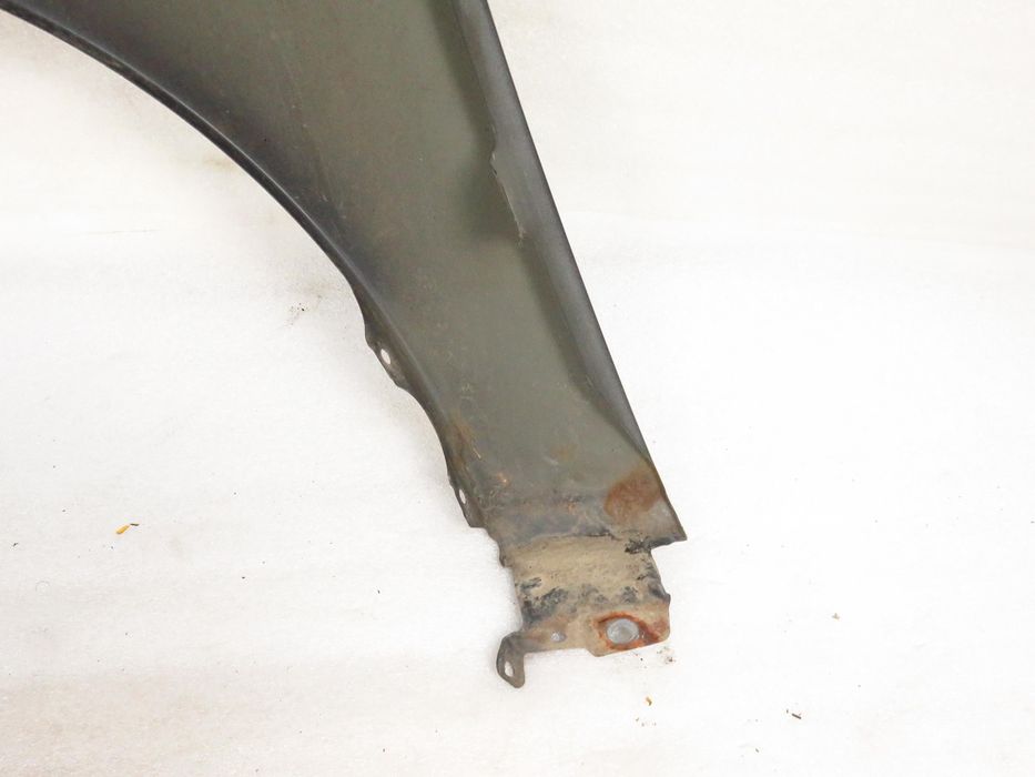 Błotnik Prawy Przedni Mitsubishi Outlander II (cw_w) X42a