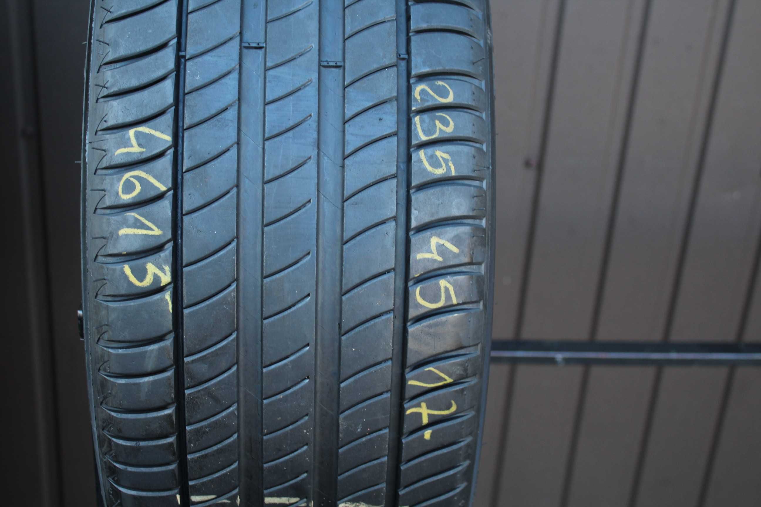 235 45 R17 Michelin Primacy 3