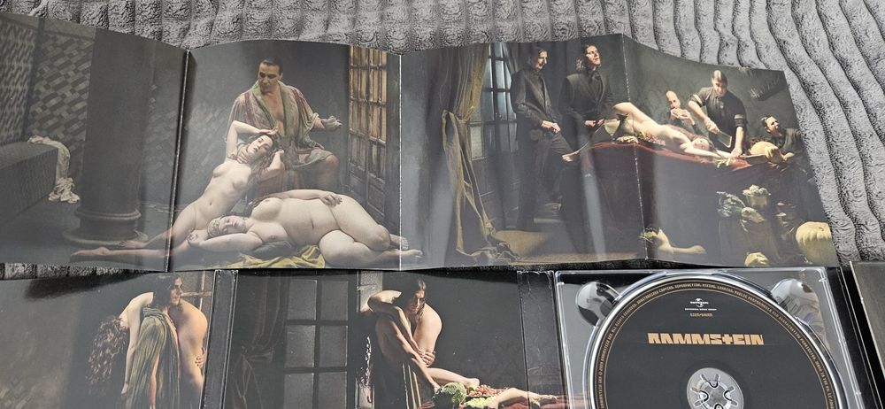 Rammstein  - Liebe ist fur Alle da.