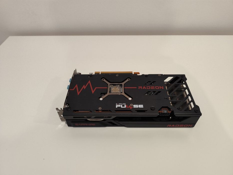 AMD Radeon RX 6600 XT 8 GB