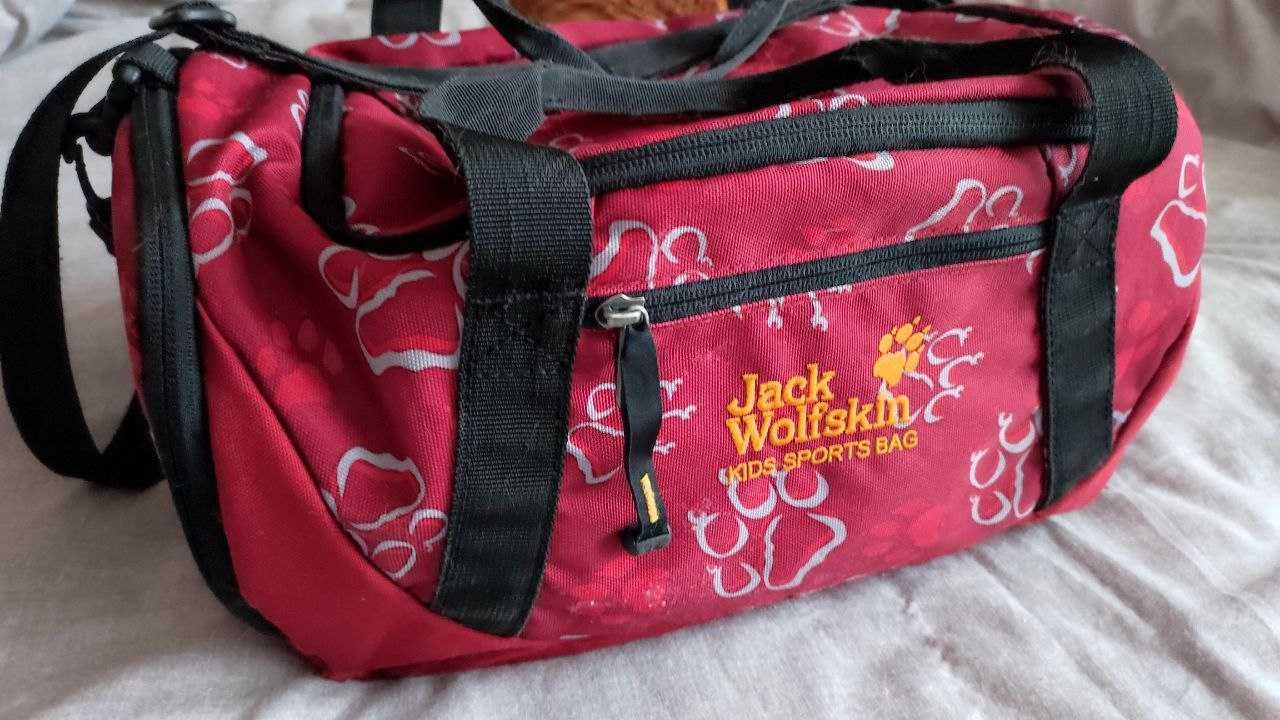 Продам сумку Jack Wolfskin спортивная, или для сменки.