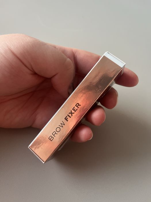 Makeup Revolution Utrwalający Żel do Brwi Brow Fixer