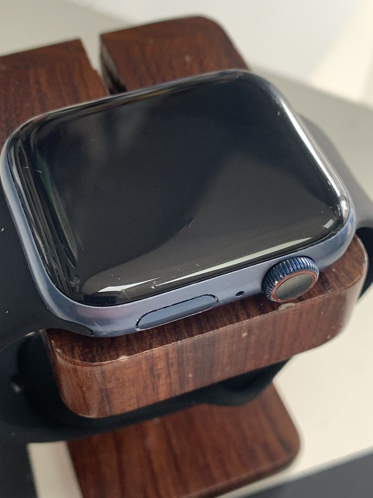 Оригінальні apple watch series 6 44 mm