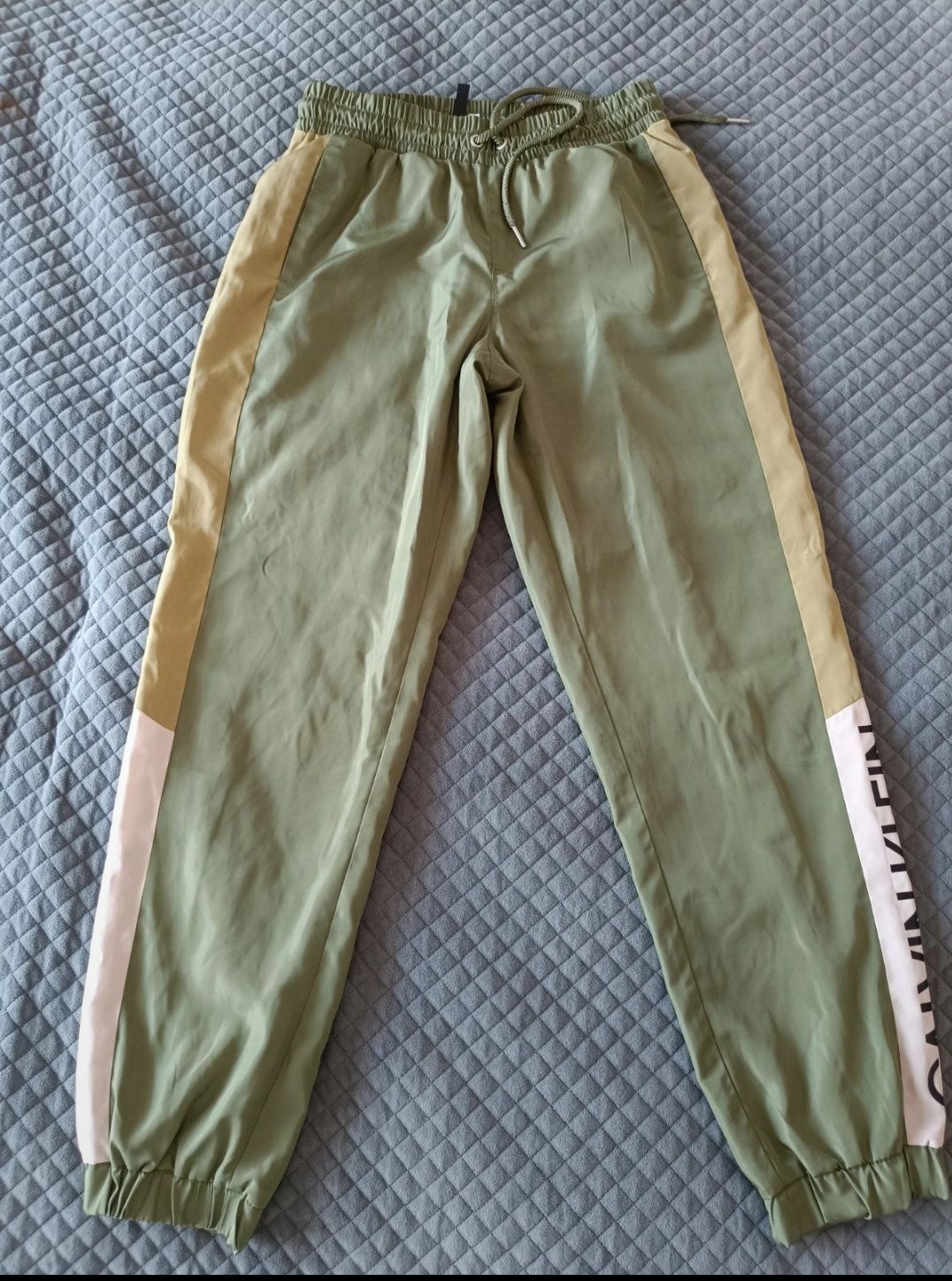 Spodnie Calvin Klein S