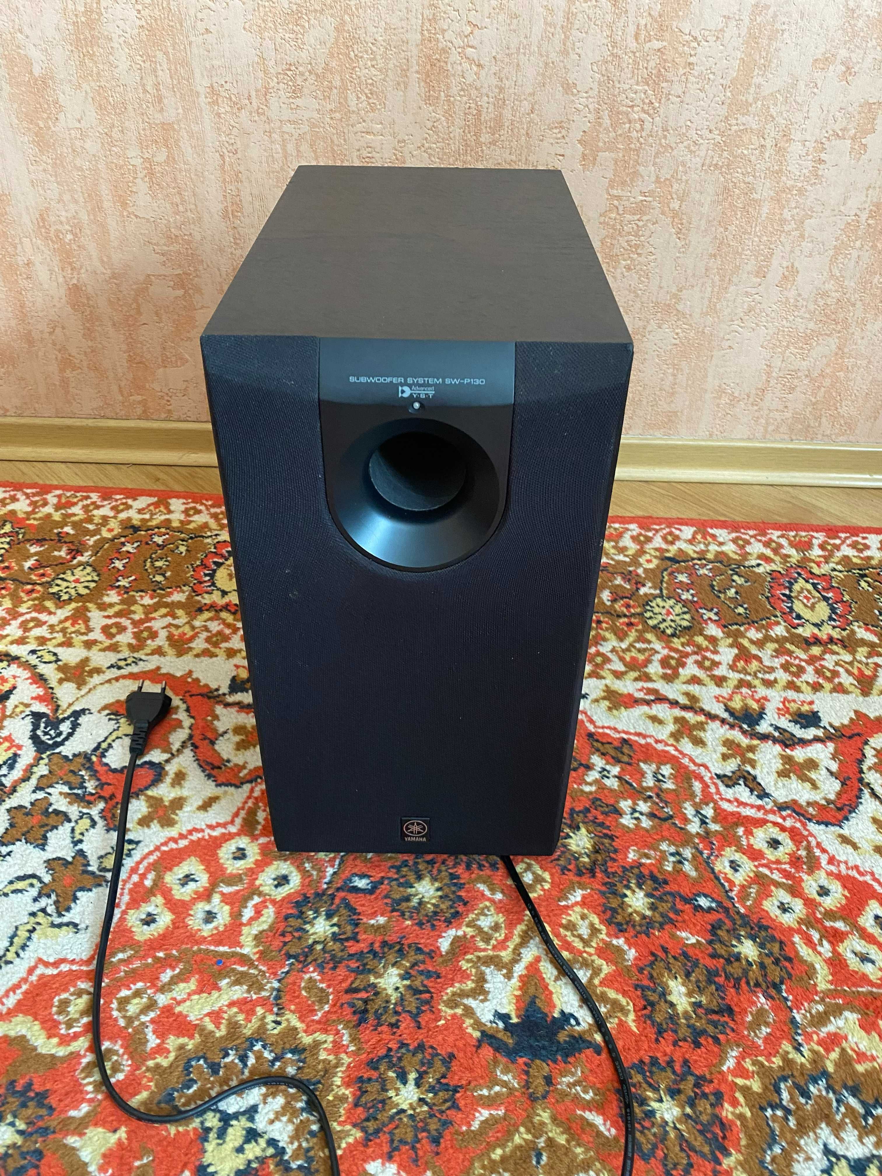 Yamaha  :плеер DVD -S559,пульт,саб sw-p130. NX-C130, NX-E130 ,стойки