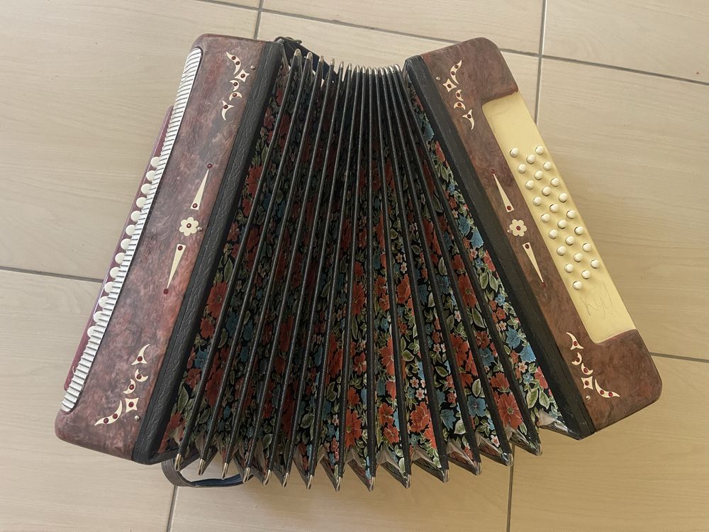 Продам гармонь баян Беларусь