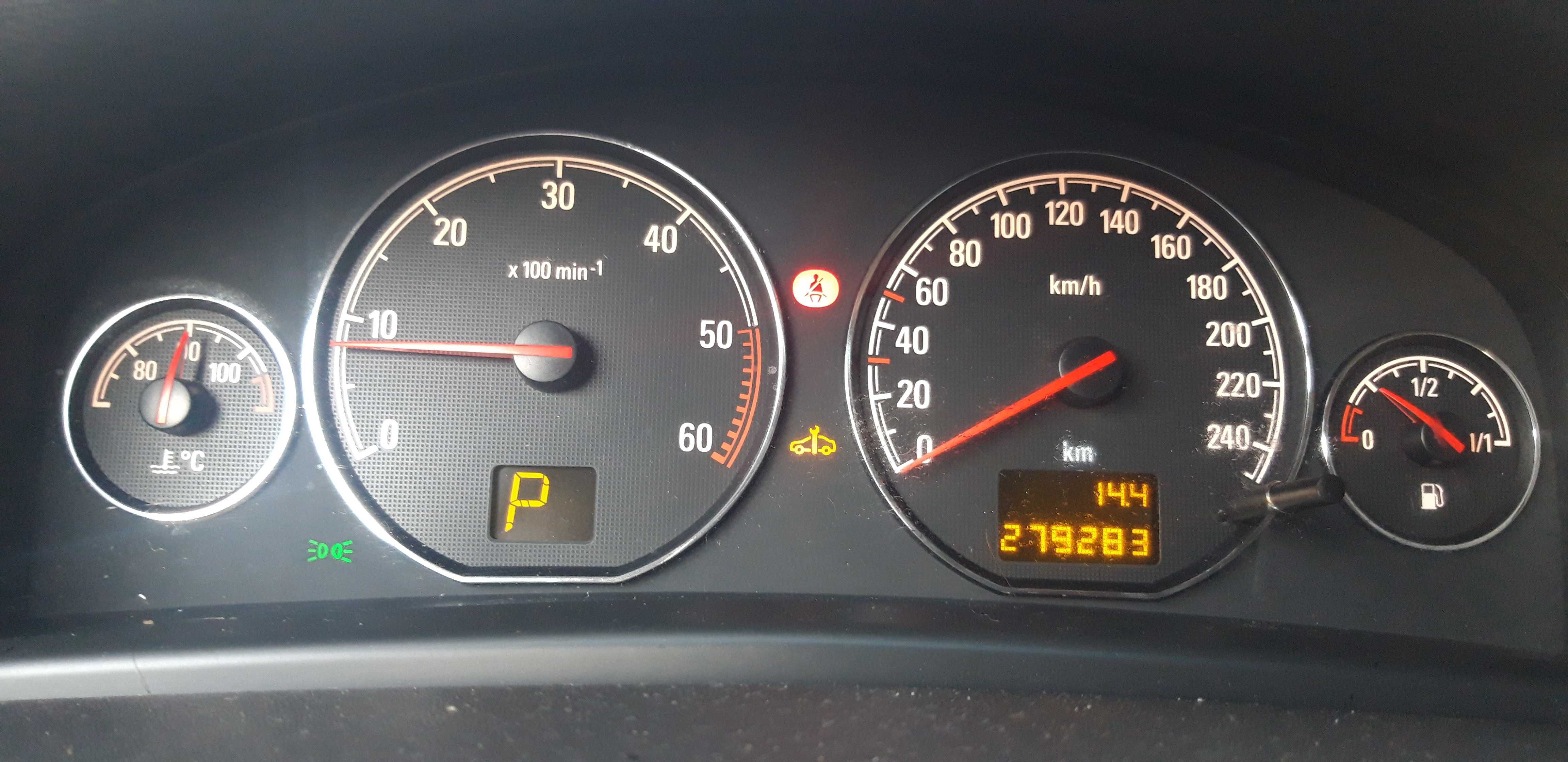 Opel Signum Lift 1,9 CDTI 150 KM Automat