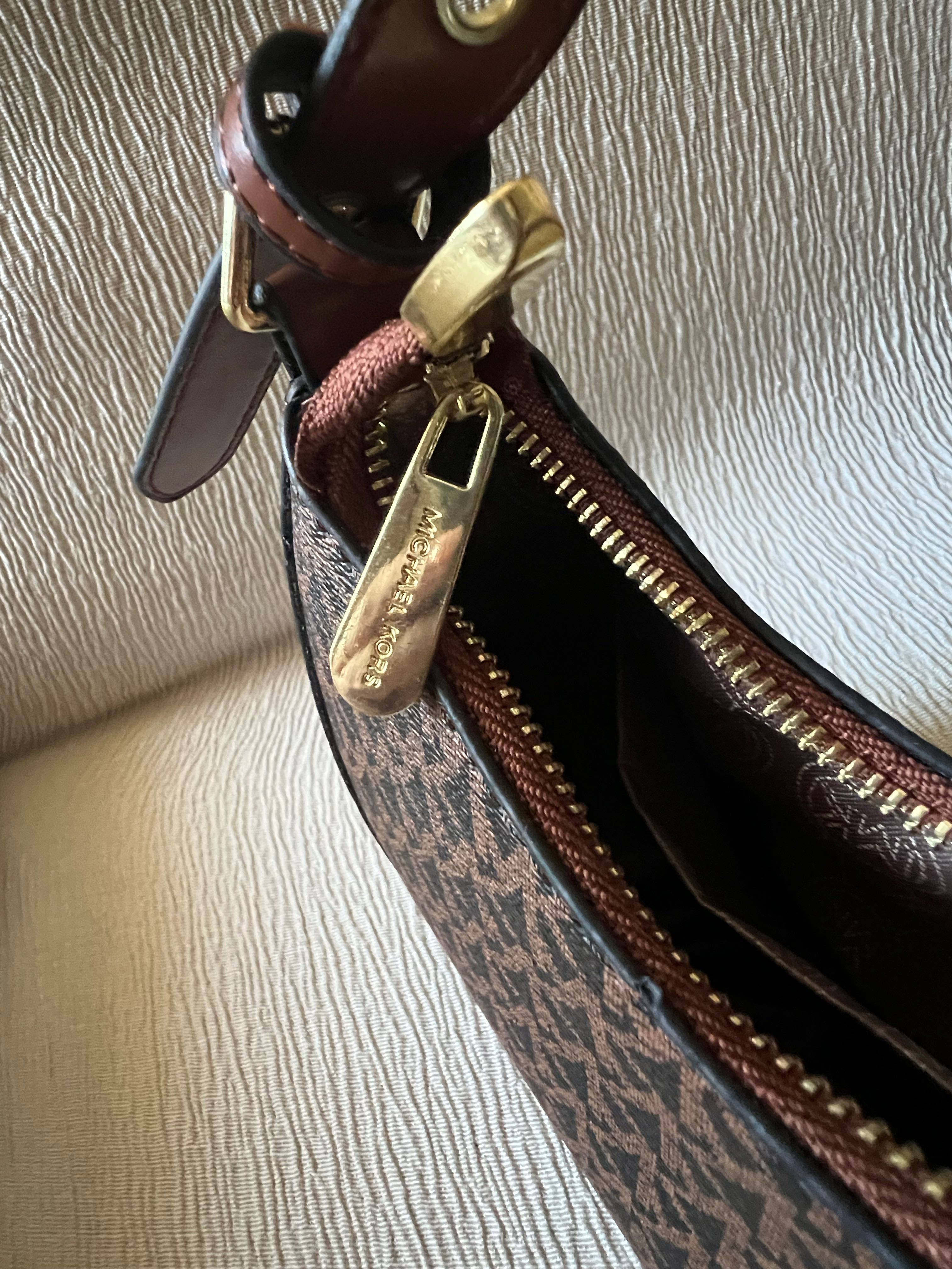 Mala Michael Kors