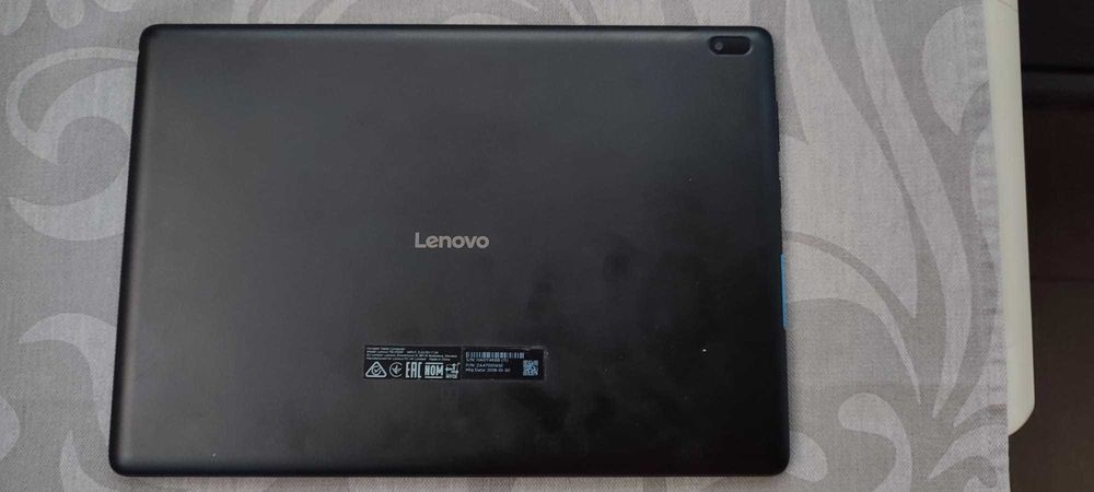 Tablet Lenovo TB‑X104F Usado, Bom estado, Sem riscos