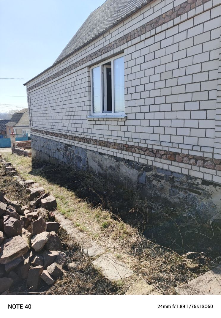 Терміново продам  будинок в мальовничому місці в Смт Ружин