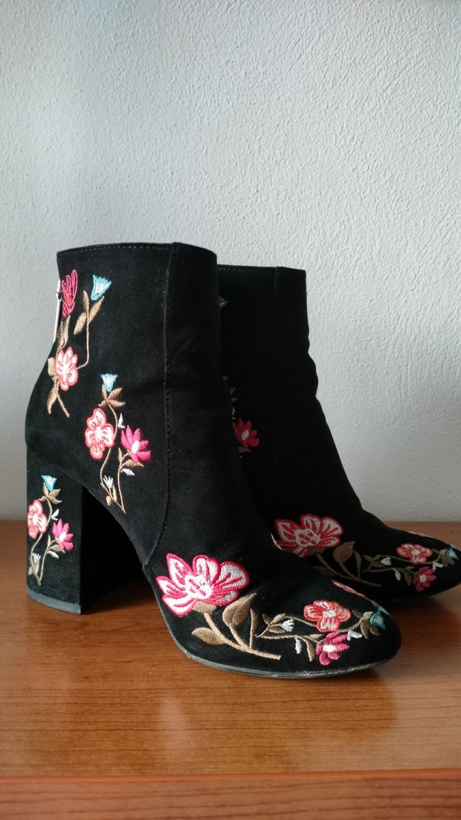 Botins floridos, Stradivarius