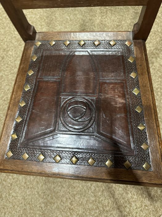 Cadeira antiga restaurada