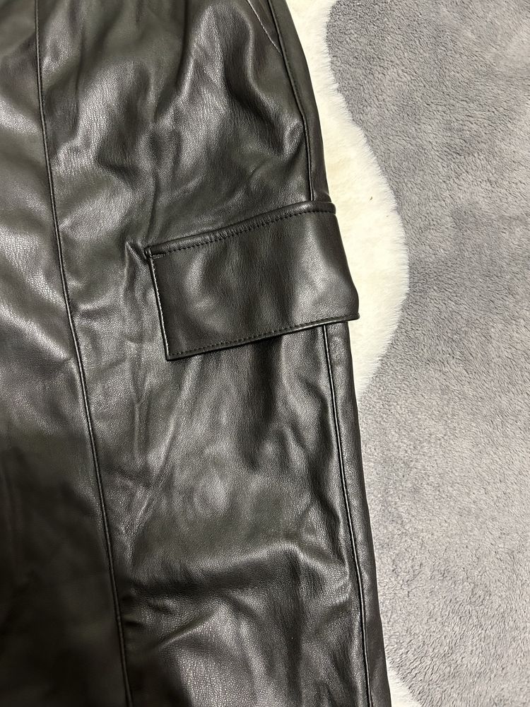 Czarne szerokie spodnie skórzane XXL