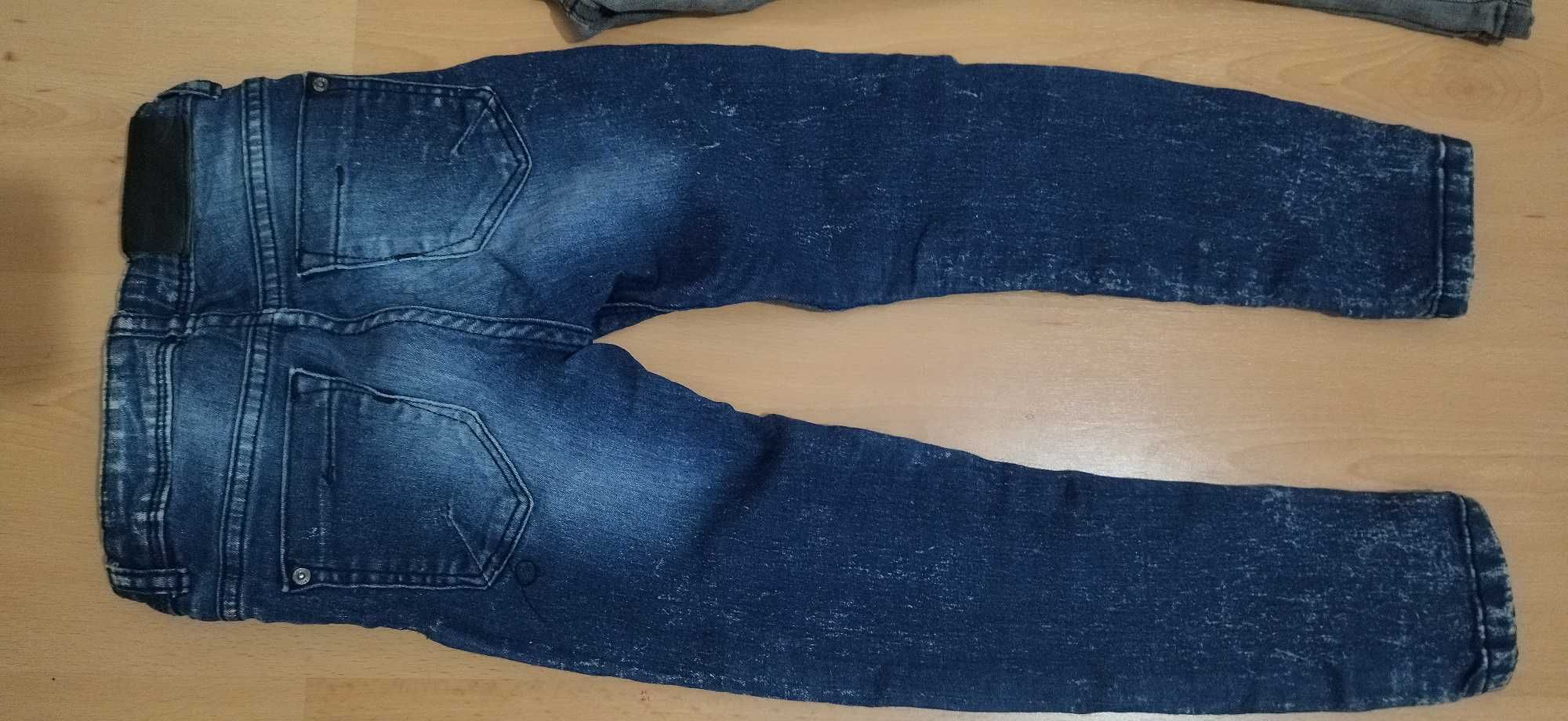 Lote calças jeans criança dos 4 aos 7 anos -grande oportunidade