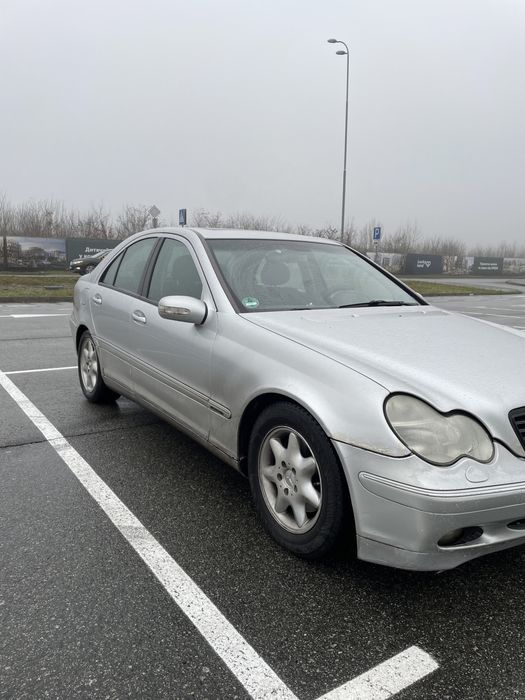 Mercede Benz c200 w203 2000рік 2.0компрессор
