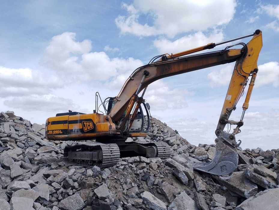 Koparka gąsienicowa JCB JS 210 L