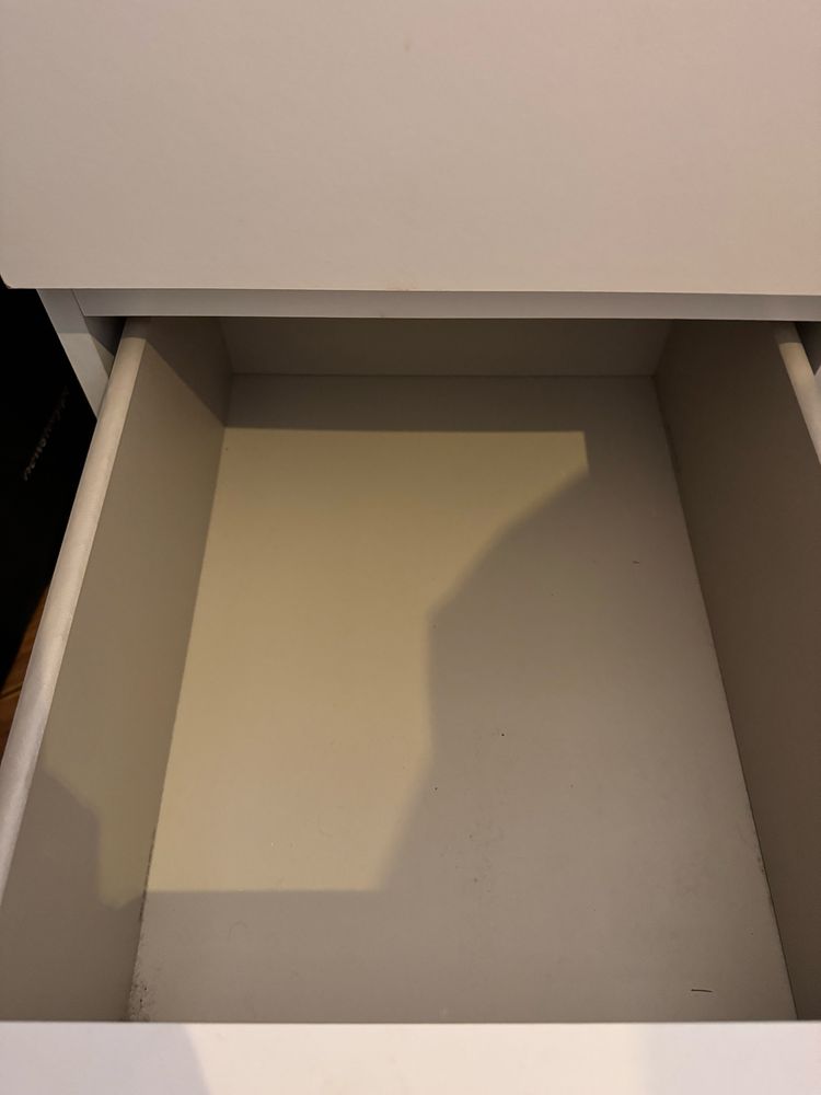 Mesa de cabeceira ikea malm