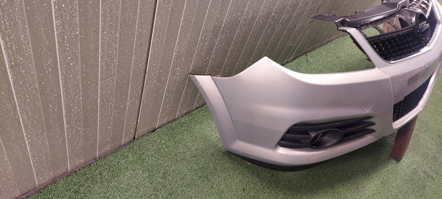 Zderzak przód Opel Vectra C Lift lak: Z167