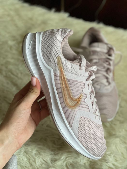 Кросівки Nike для спорту