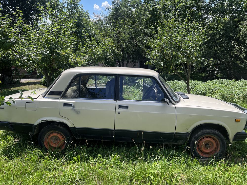 Продам жигулі на запчастини