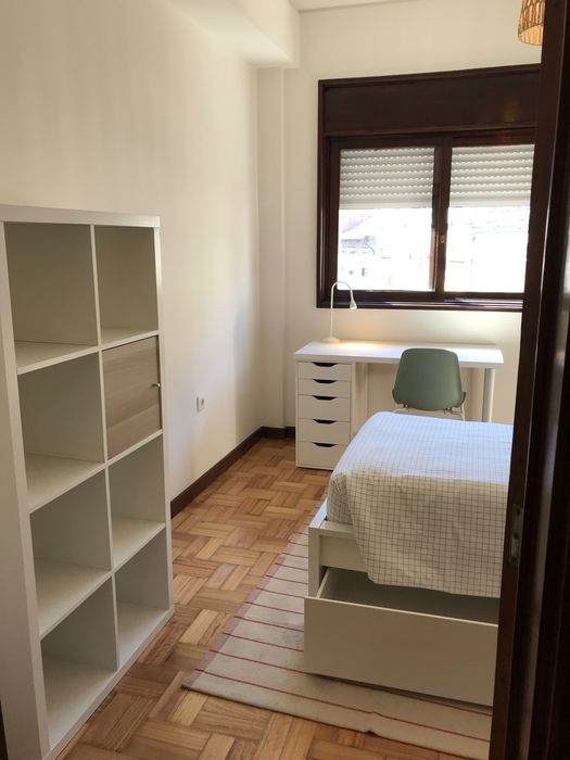 Quarto Individual no Campo Lindo