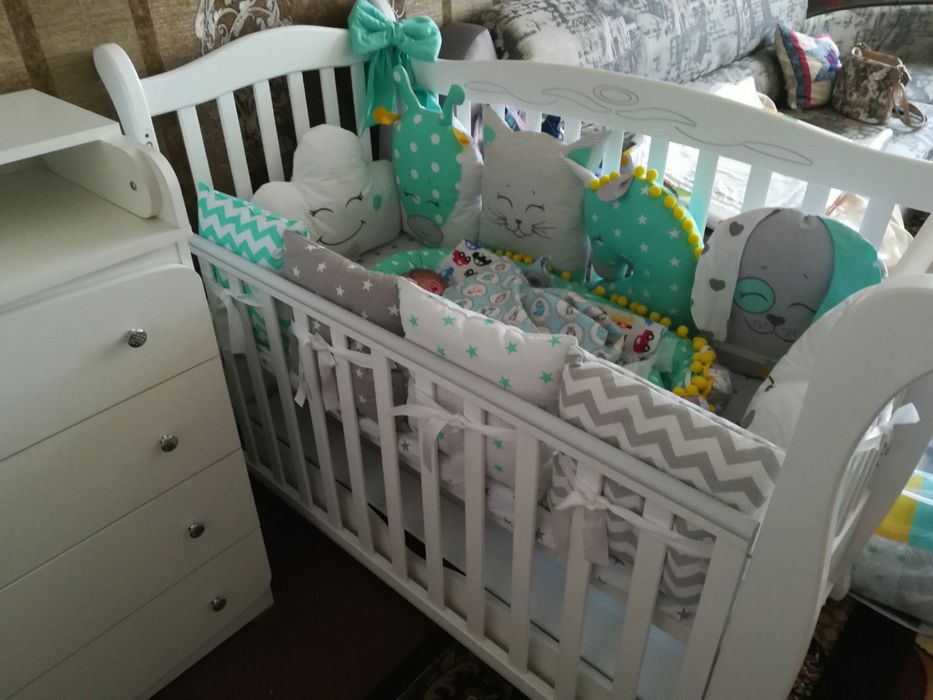 Продам бортики чудики в кроватку манеж