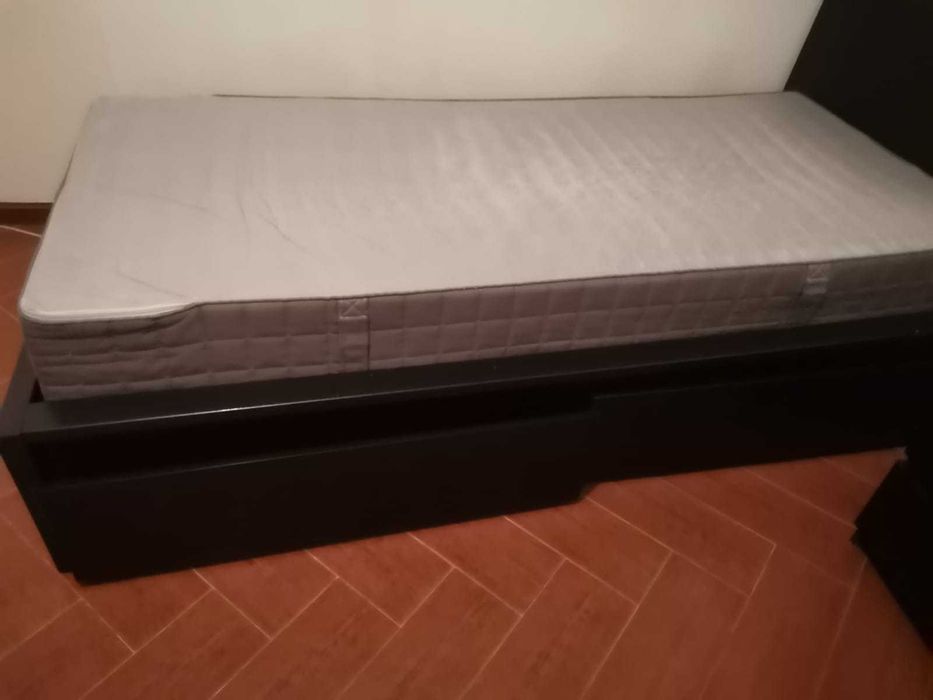 Vendo cama de solteiro