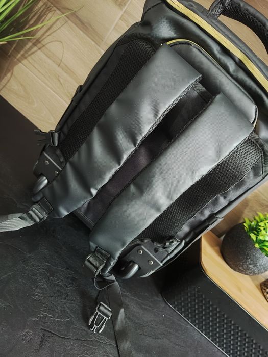 Torba na kółkach czarno złota