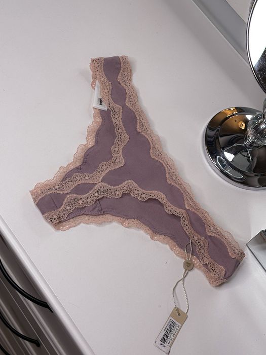 Majtki stringi Xs 34 bawełniane beżowe nowr Loungerie nowe na prezent