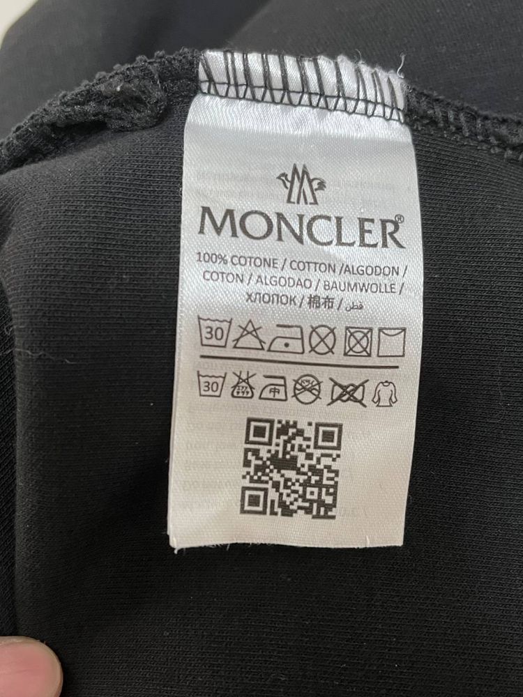 футболка Moncler