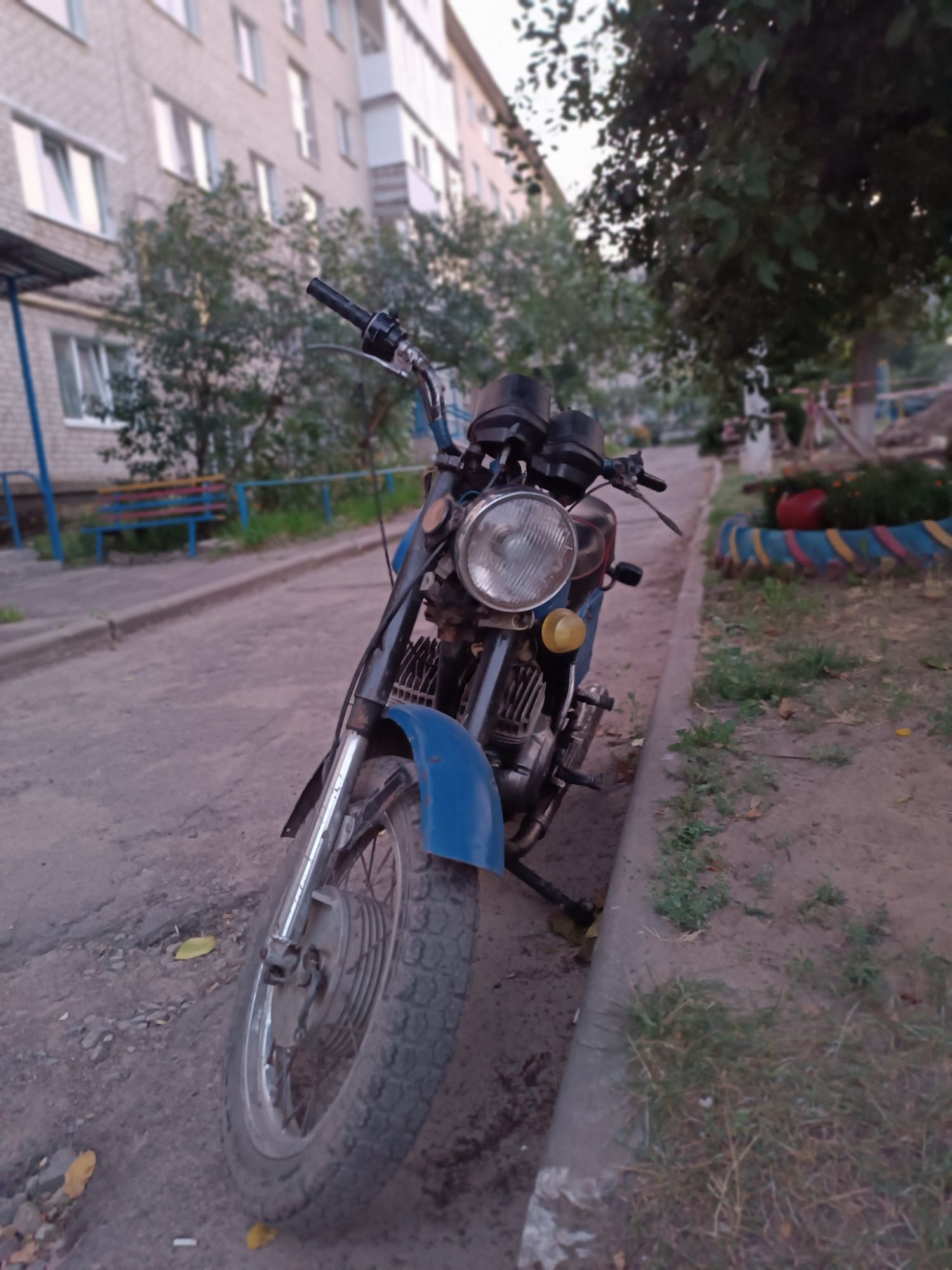 Цена: 5000 гривен.

Два цилиндра.

Новый аккумулятор.

Новые свечи.

В