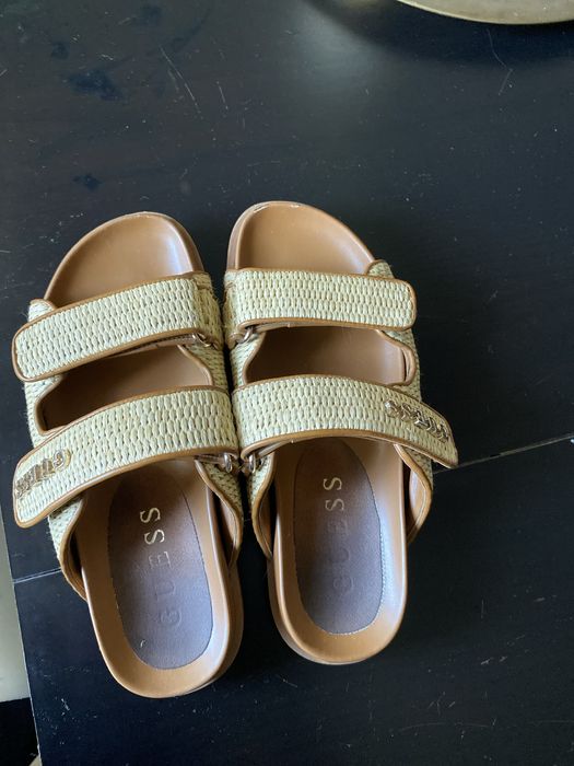 Sandalias chinelos guess