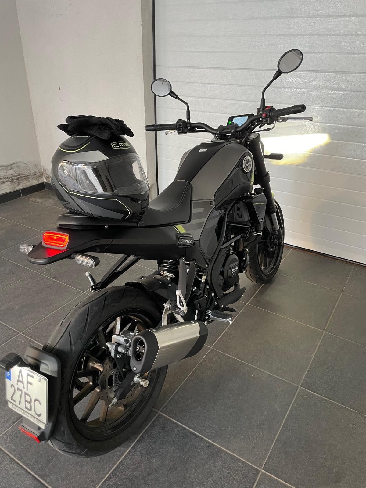 Benelli Leoncino 250cc - 2021 como nova