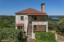 Moradia de 3 pisos com vista sobre o Rio Zêzere