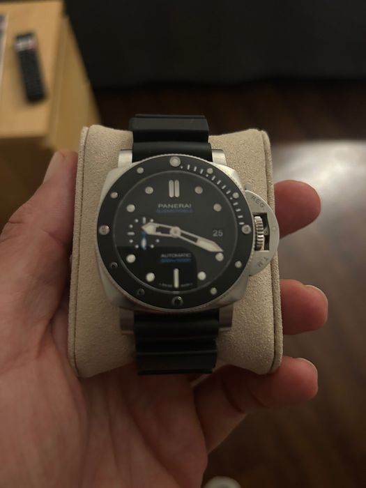 PANERAI SUBMERSIBLE PAM00683 – 42 MM – FULL SET – EXCELENTE ESTADO