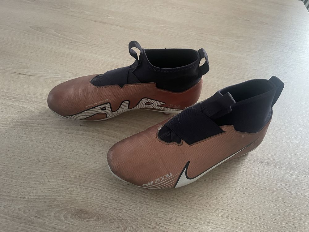 Buty do piłki korki Nike rozmiar 38.5
