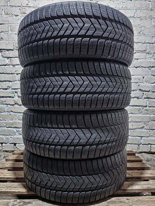 Зимові 245/45r19 Pirelli | 7/6mm | 2023 | Italy | Преміум шини | Ідеал