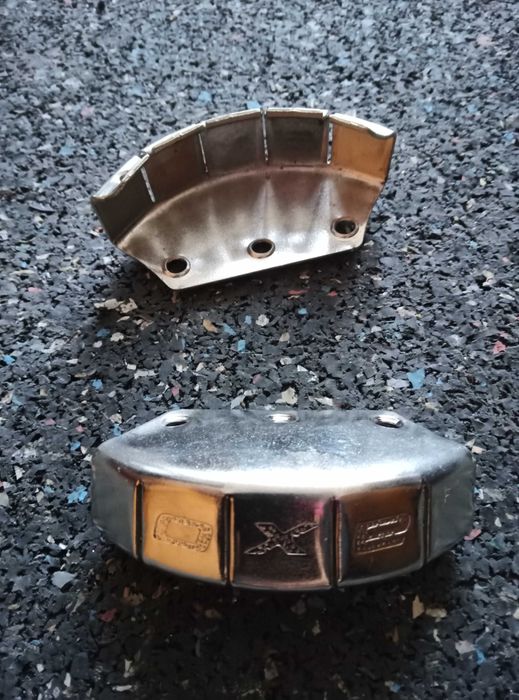 Reforço de biqueira para botas de mota