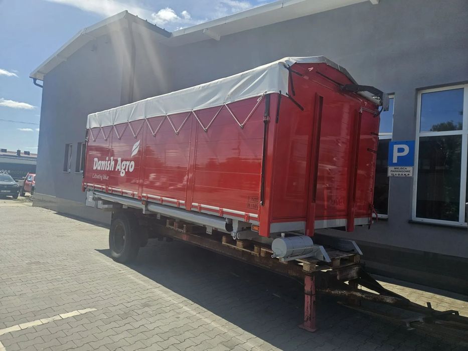 Wywrotka z pompą do załadunku zboża