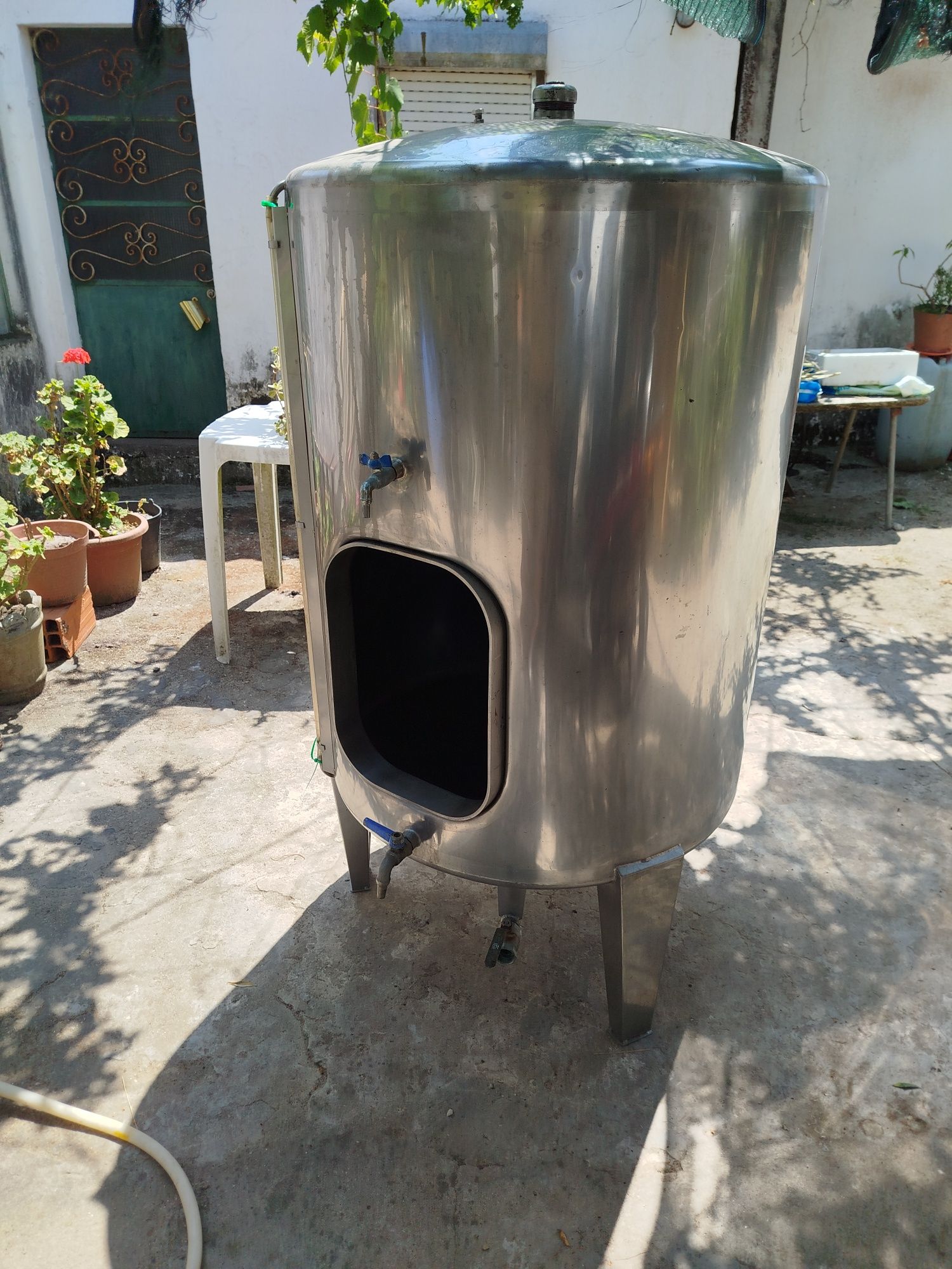 Cuba em inox 550L