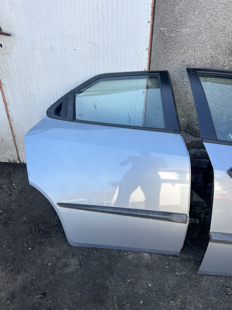 Drzwi prawe prawy przód honda civic viii 8 ufo b538m 5d