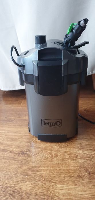 Zbiornik akwarystyczny z wyposażeniem+szafka.