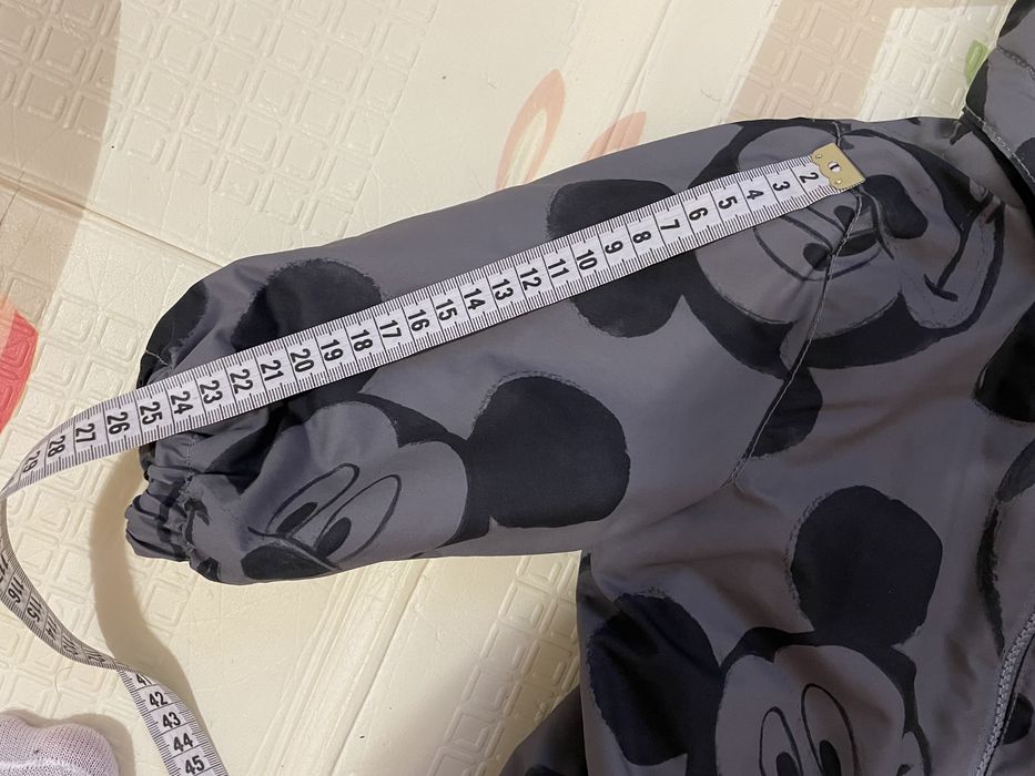 Комбинезон зимний     H&M 74 размер микки