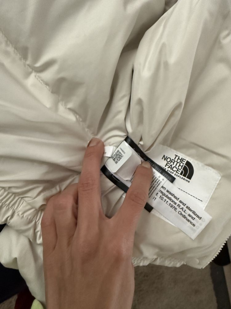 Пуховик the north face , на 12 років, або на дівчину до 160 . Оригінал