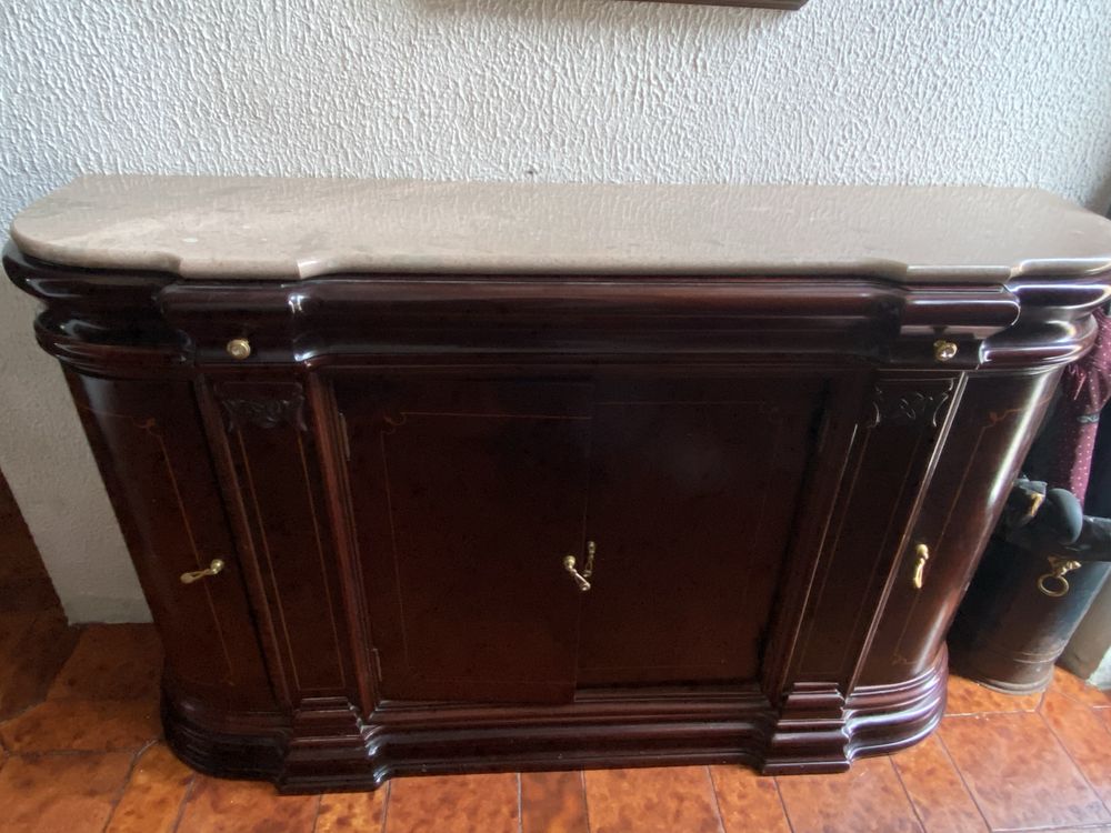 Móvel antigo para restauro