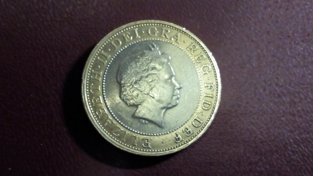 Монета Two pounds(2 фунта)2000г.