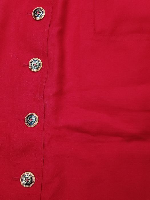 Saia vermelha com botões (tam 36)